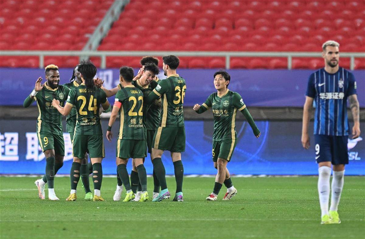 武汉三镇0-4不敌浙江队的简单介绍