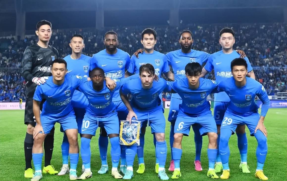 中甲球员身价排名：姆本扎150万欧居首，里瓦尔迪尼奥50万欧第七的简单介绍